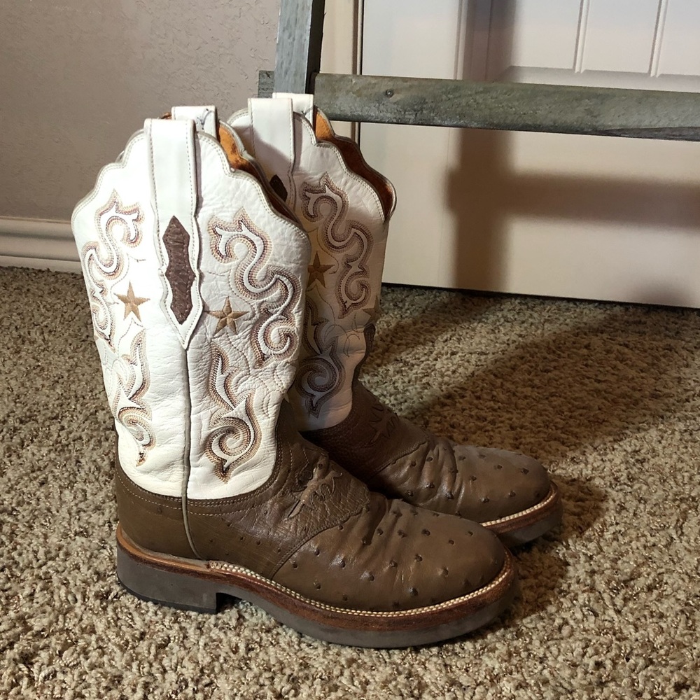 Lucchese 2000, full quill, round toe boots.